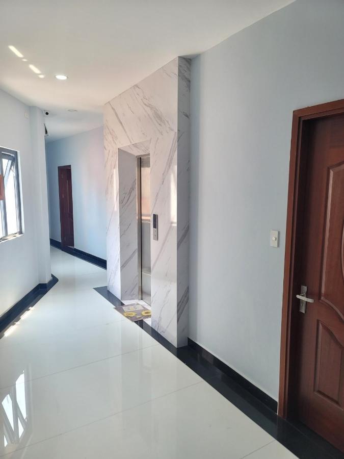 Hotel Bnb Khách sạn hẻo lánh TP. Hồ Chí Minh